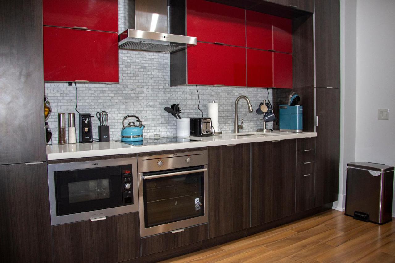 Downtown High-Rise Condo- Cn Tower View Toronto Ngoại thất bức ảnh